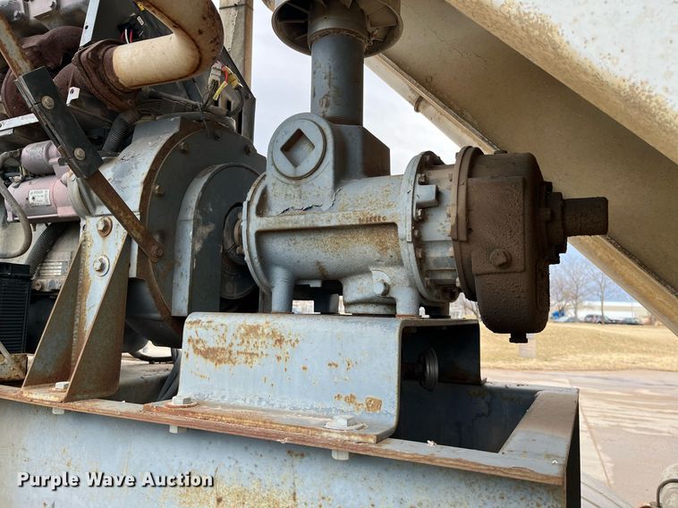 image for item DG5400 1974 Fruehauf  pneumatic dry bulk trailer