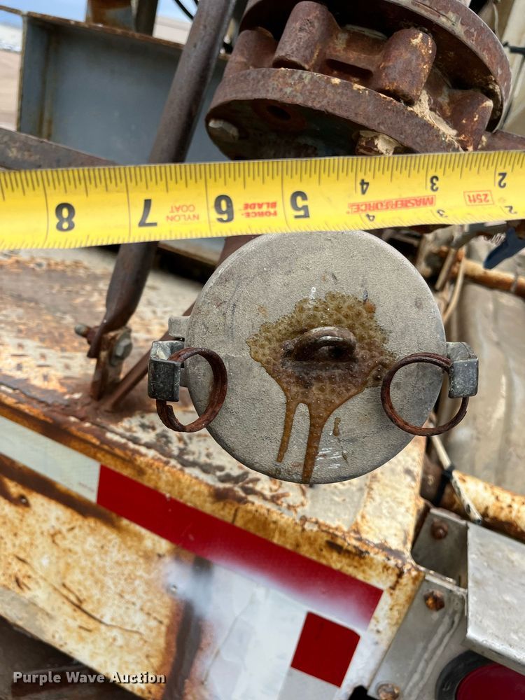 image for item DG5400 1974 Fruehauf  pneumatic dry bulk trailer