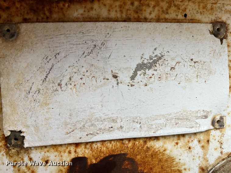 image for item DG5400 1974 Fruehauf  pneumatic dry bulk trailer