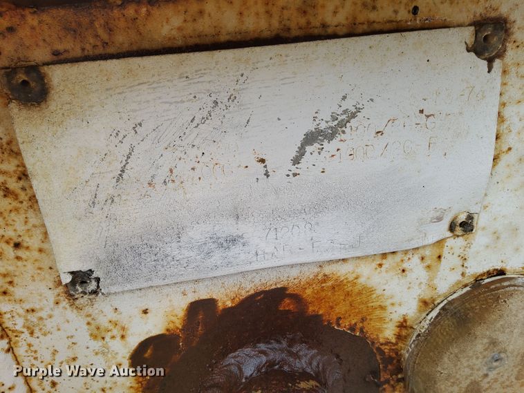 image for item DG5400 1974 Fruehauf  pneumatic dry bulk trailer