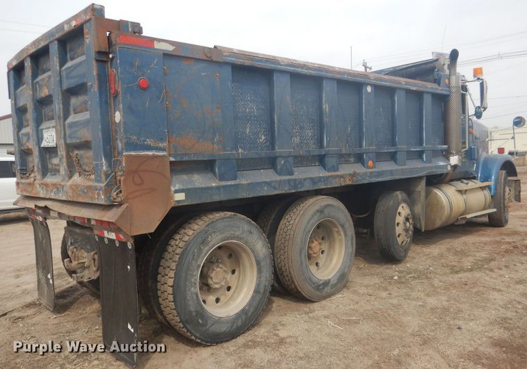 image for item DJ7012 1995 International 9300  dump truck