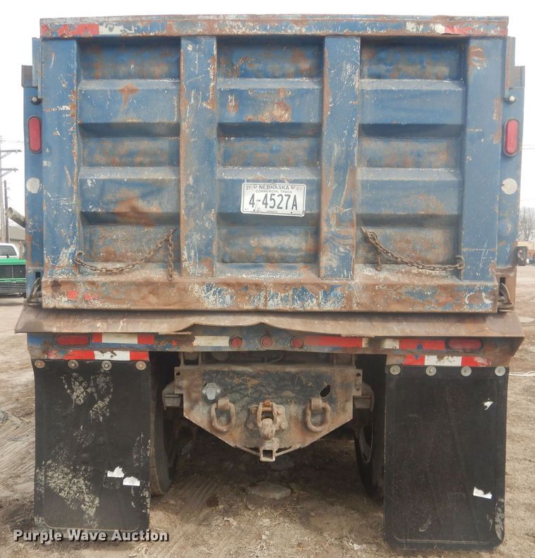 image for item DJ7012 1995 International 9300  dump truck