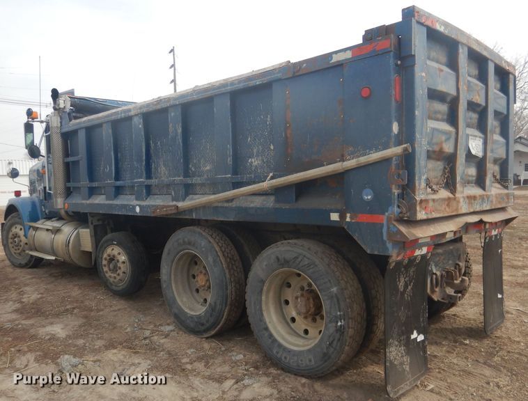 image for item DJ7012 1995 International 9300  dump truck