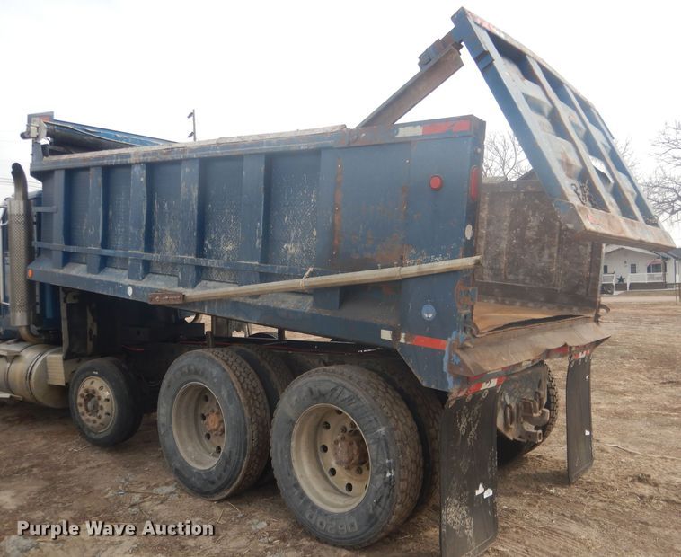 image for item DJ7012 1995 International 9300  dump truck