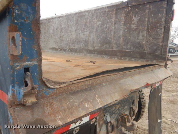 image for item DJ7012 1995 International 9300  dump truck