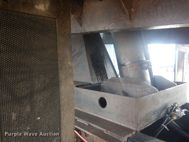 image for item DJ7012 1995 International 9300  dump truck