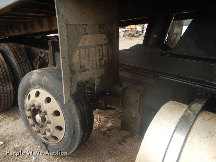 image for item DJ7012 1995 International 9300  dump truck