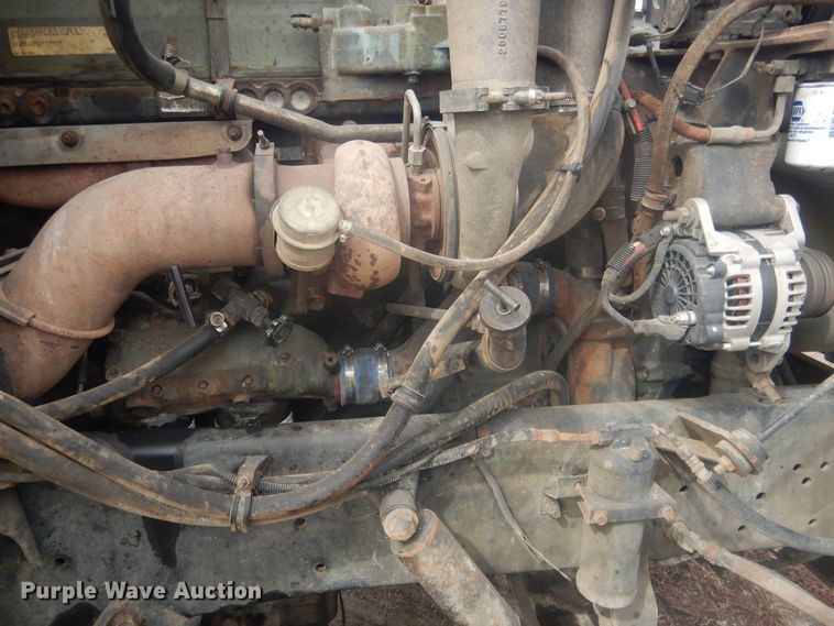 image for item DJ7012 1995 International 9300  dump truck