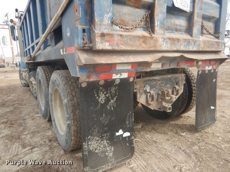 image for item DJ7012 1995 International 9300  dump truck