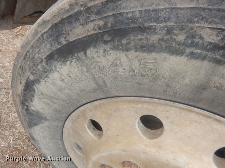 image for item DJ7012 1995 International 9300  dump truck