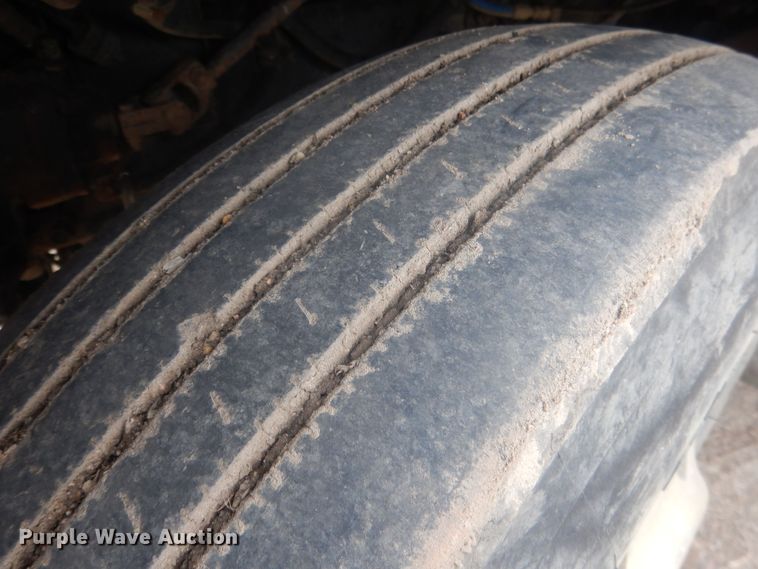 image for item DJ7012 1995 International 9300  dump truck