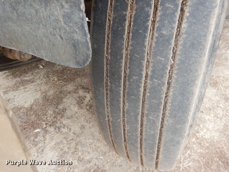 image for item DJ7012 1995 International 9300  dump truck