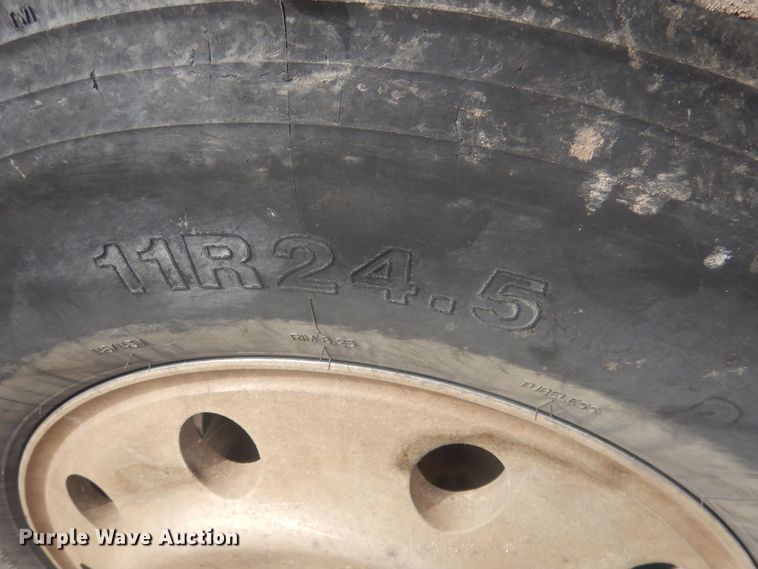 image for item DJ7012 1995 International 9300  dump truck