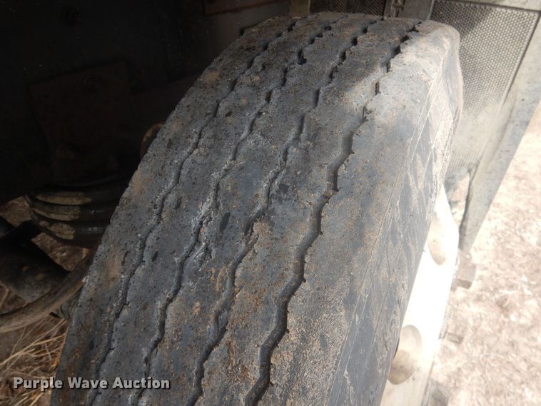 image for item DJ7012 1995 International 9300  dump truck