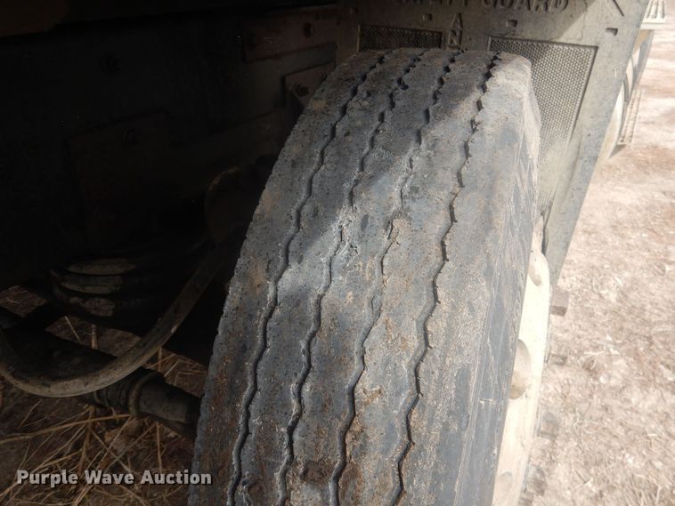 image for item DJ7012 1995 International 9300  dump truck