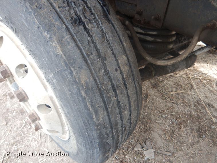 image for item DJ7012 1995 International 9300  dump truck