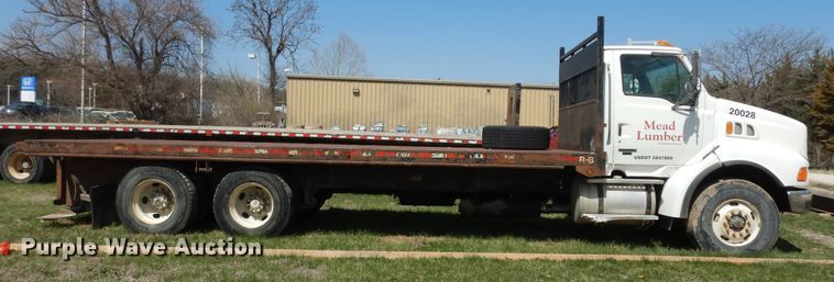 image for item DK1731 2004 Sterling L9500  flatbed truck