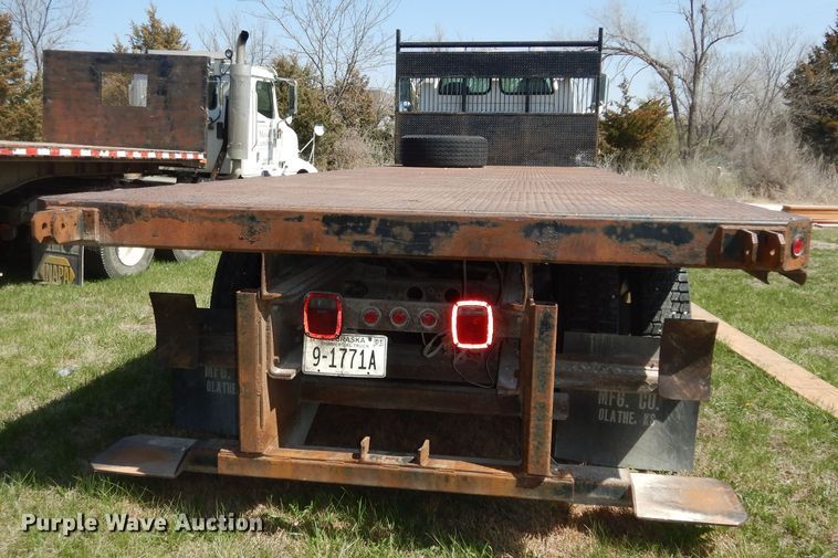 image for item DK1731 2004 Sterling L9500  flatbed truck