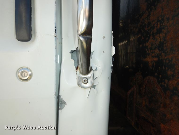 image for item DK1731 2004 Sterling L9500  flatbed truck