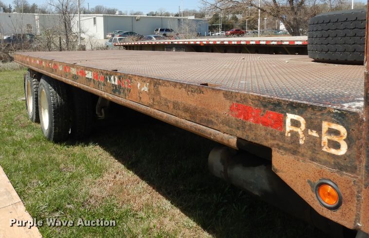 image for item DK1731 2004 Sterling L9500  flatbed truck