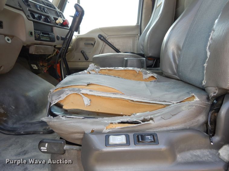 image for item DK1731 2004 Sterling L9500  flatbed truck