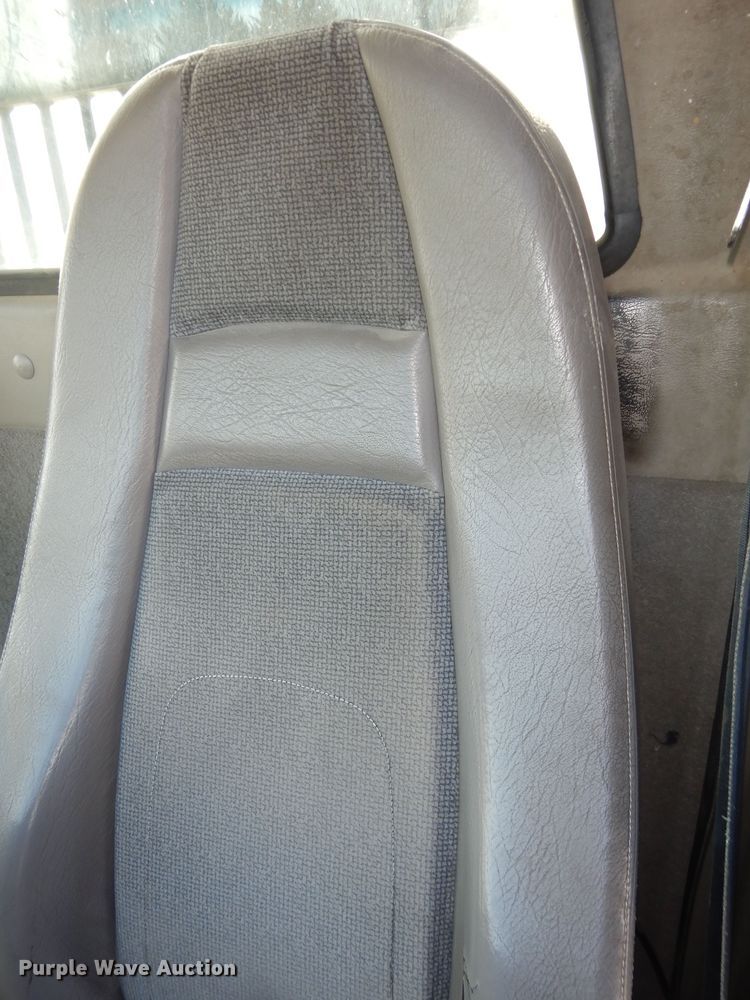 image for item DK1731 2004 Sterling L9500  flatbed truck