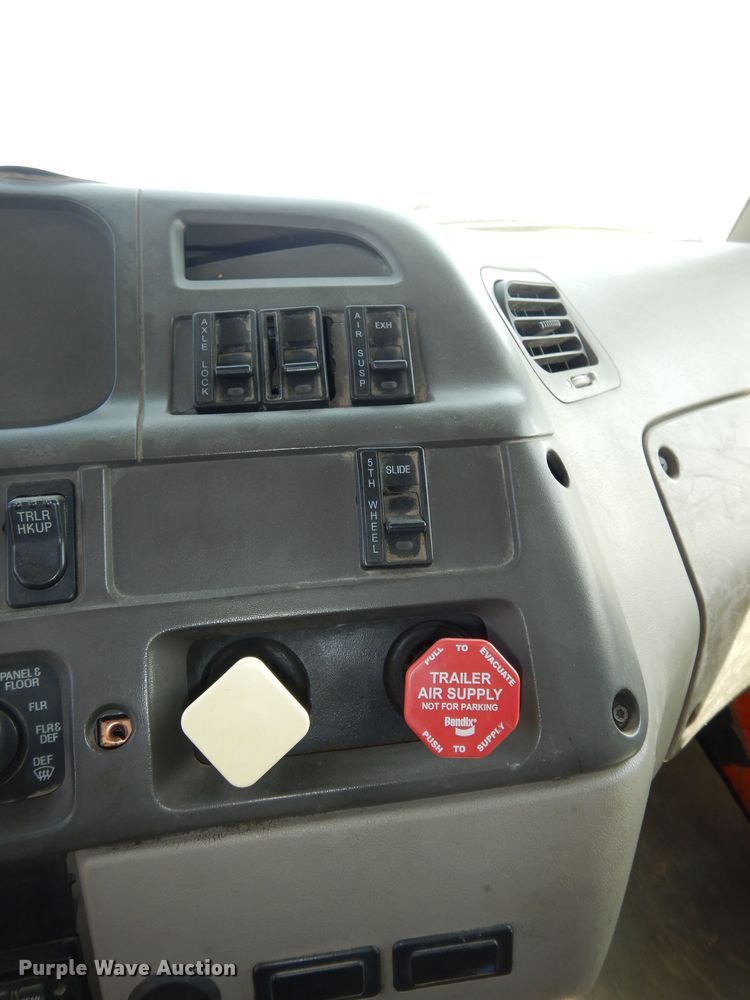 image for item DK1731 2004 Sterling L9500  flatbed truck