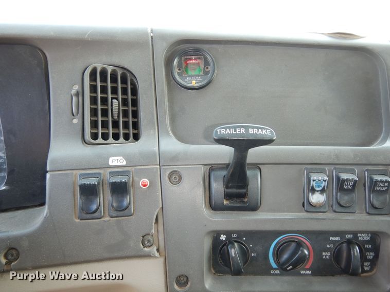 image for item DK1731 2004 Sterling L9500  flatbed truck