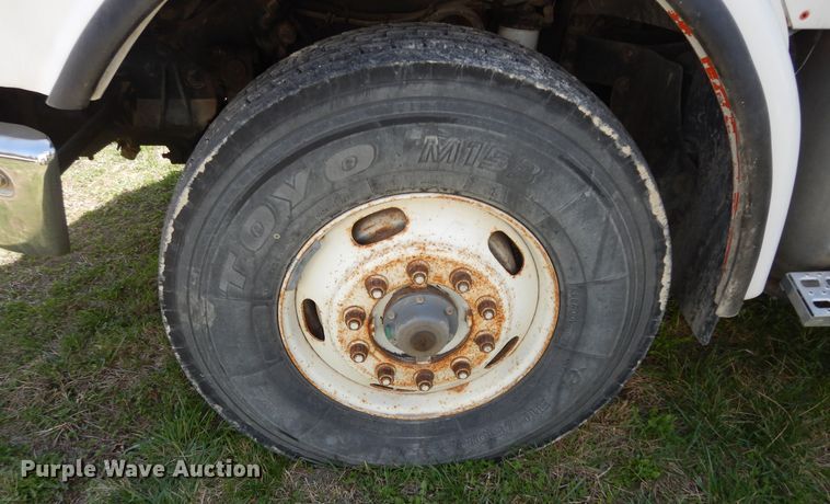 image for item DK1731 2004 Sterling L9500  flatbed truck