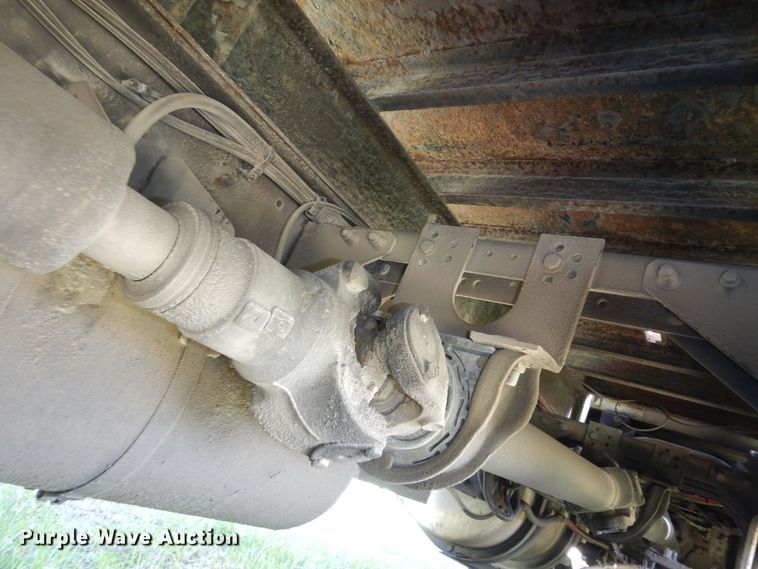 image for item DK1731 2004 Sterling L9500  flatbed truck