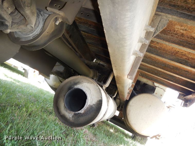 image for item DK1731 2004 Sterling L9500  flatbed truck