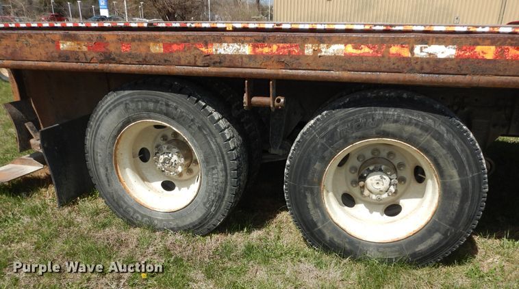 image for item DK1731 2004 Sterling L9500  flatbed truck