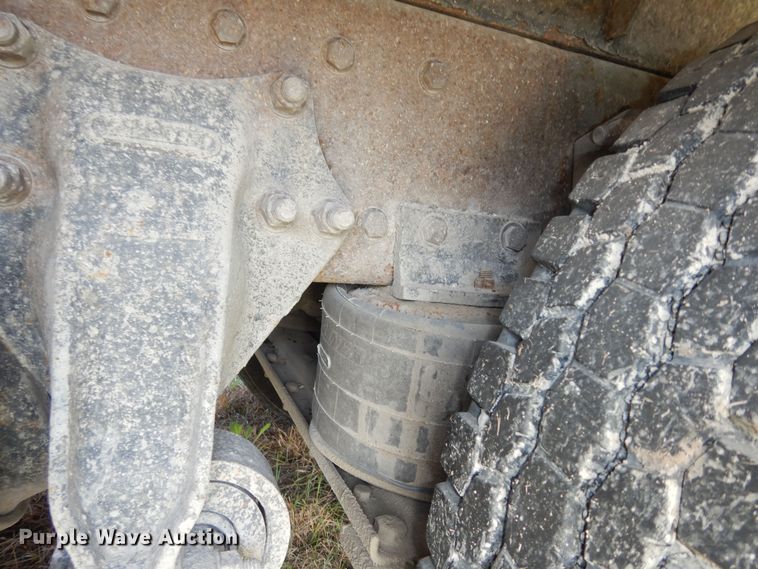 image for item DK1731 2004 Sterling L9500  flatbed truck