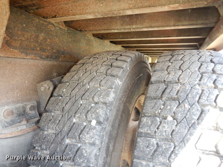 image for item DK1731 2004 Sterling L9500  flatbed truck