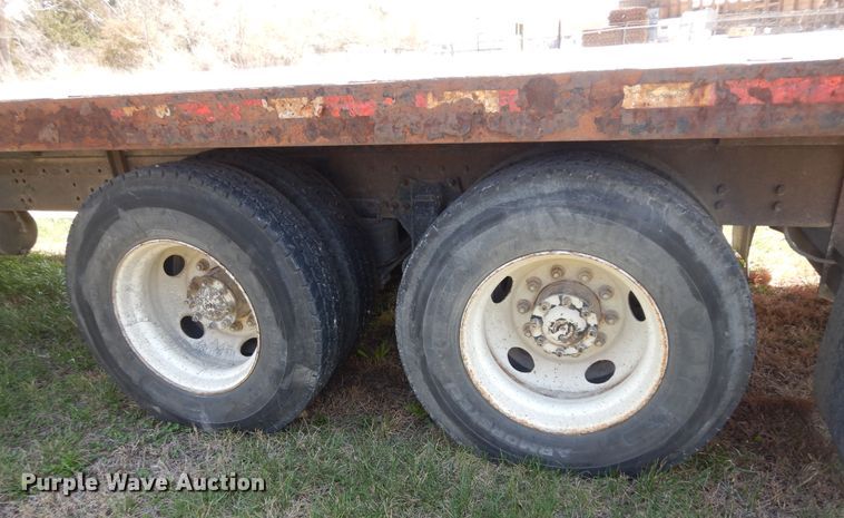 image for item DK1731 2004 Sterling L9500  flatbed truck