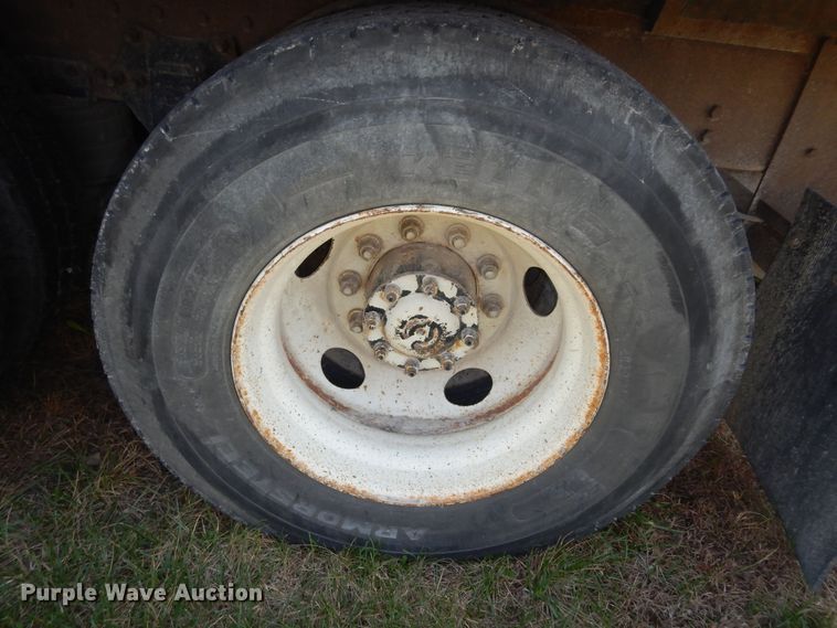 image for item DK1731 2004 Sterling L9500  flatbed truck