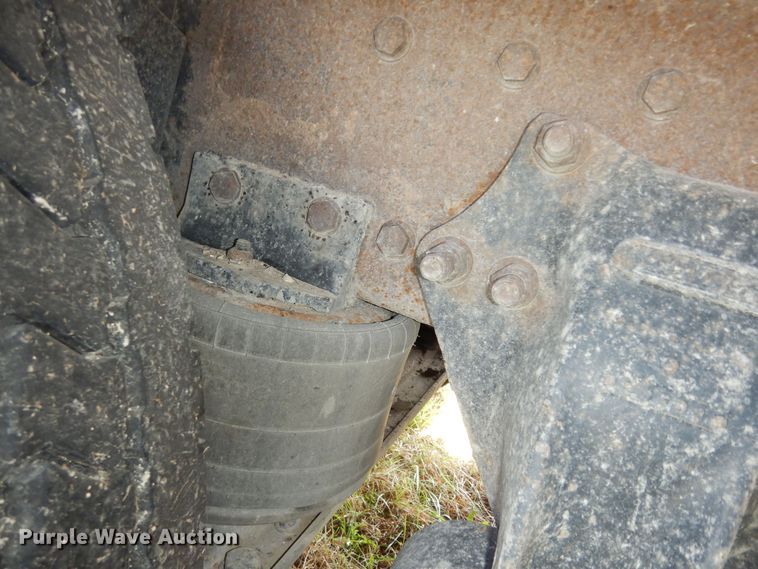 image for item DK1731 2004 Sterling L9500  flatbed truck