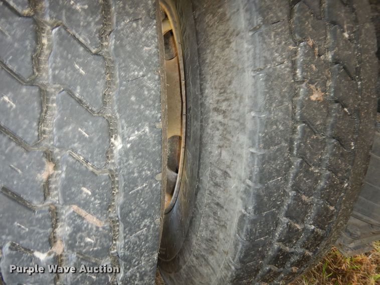 image for item DK1731 2004 Sterling L9500  flatbed truck