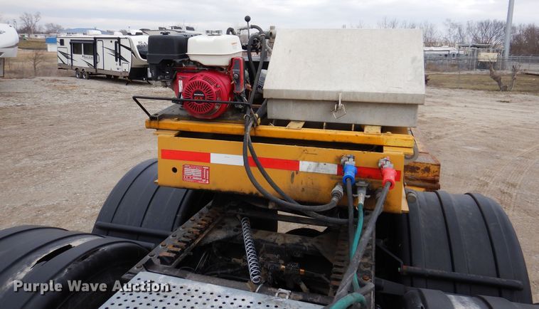image for item DK5209 1998 Dynaweld 207  lowboy equipment trailer