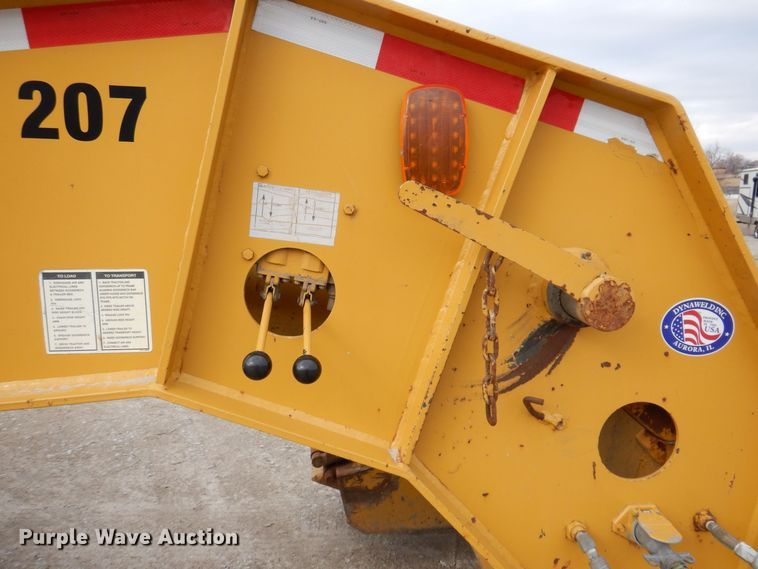 image for item DK5209 1998 Dynaweld 207  lowboy equipment trailer