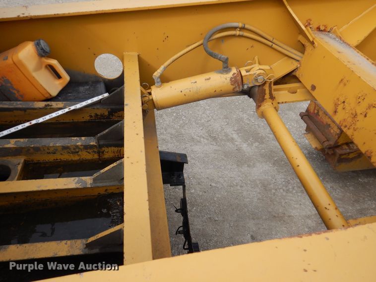 image for item DK5209 1998 Dynaweld 207  lowboy equipment trailer