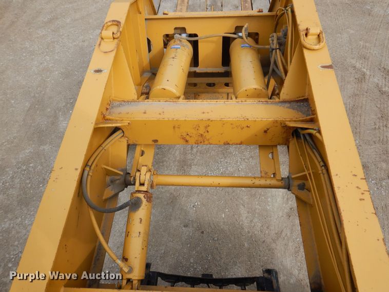 image for item DK5209 1998 Dynaweld 207  lowboy equipment trailer