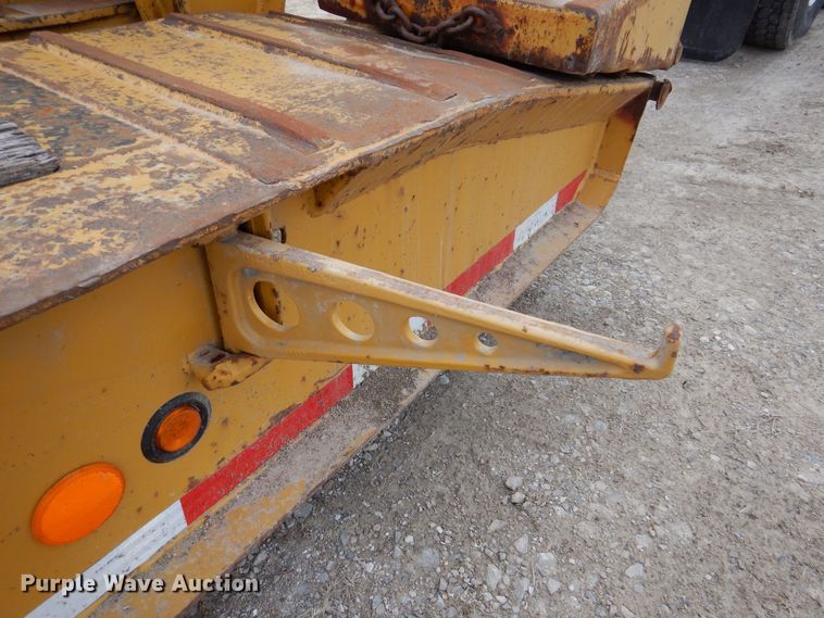 image for item DK5209 1998 Dynaweld 207  lowboy equipment trailer