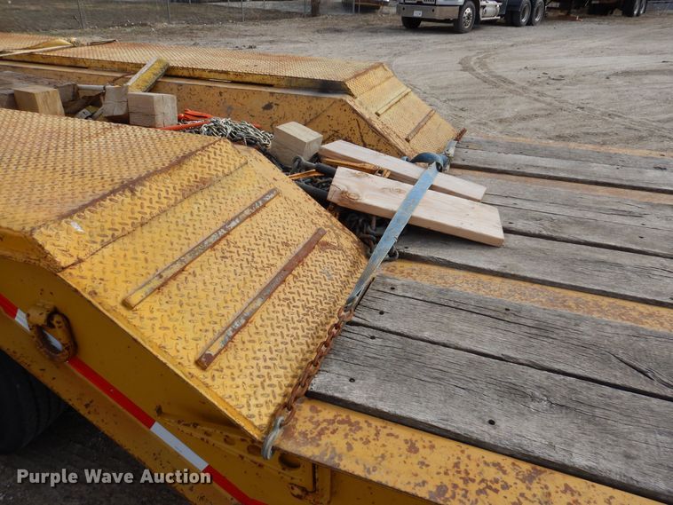 image for item DK5209 1998 Dynaweld 207  lowboy equipment trailer