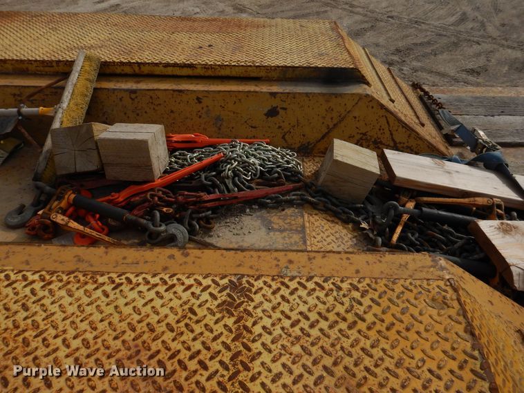 image for item DK5209 1998 Dynaweld 207  lowboy equipment trailer