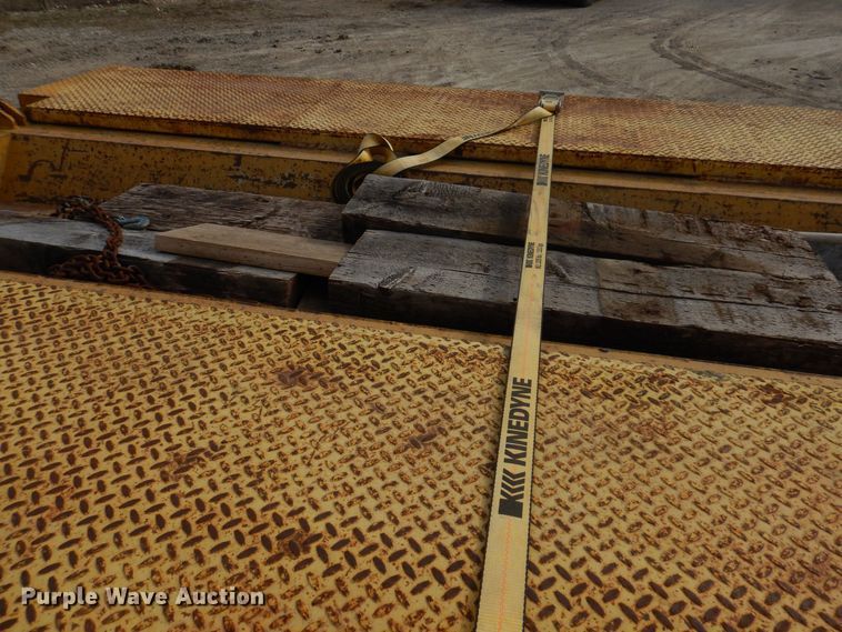 image for item DK5209 1998 Dynaweld 207  lowboy equipment trailer