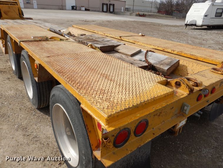 image for item DK5209 1998 Dynaweld 207  lowboy equipment trailer