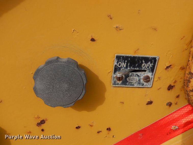 image for item DK5209 1998 Dynaweld 207  lowboy equipment trailer