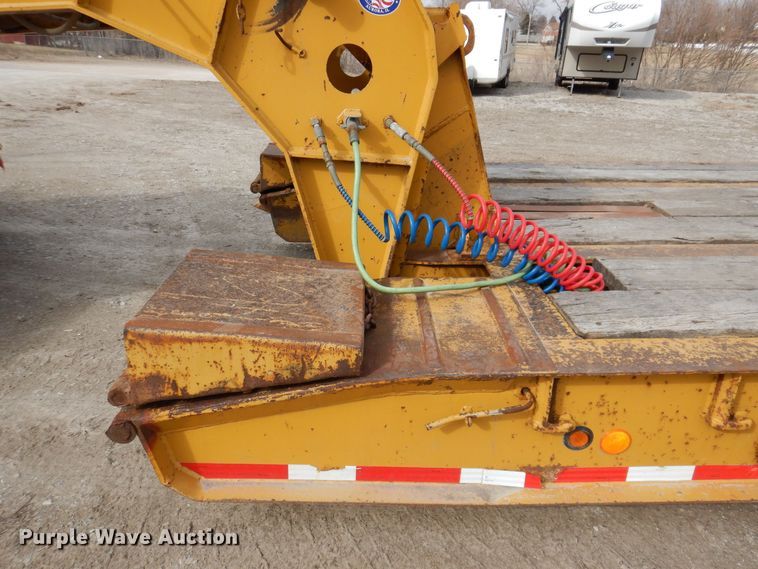 image for item DK5209 1998 Dynaweld 207  lowboy equipment trailer