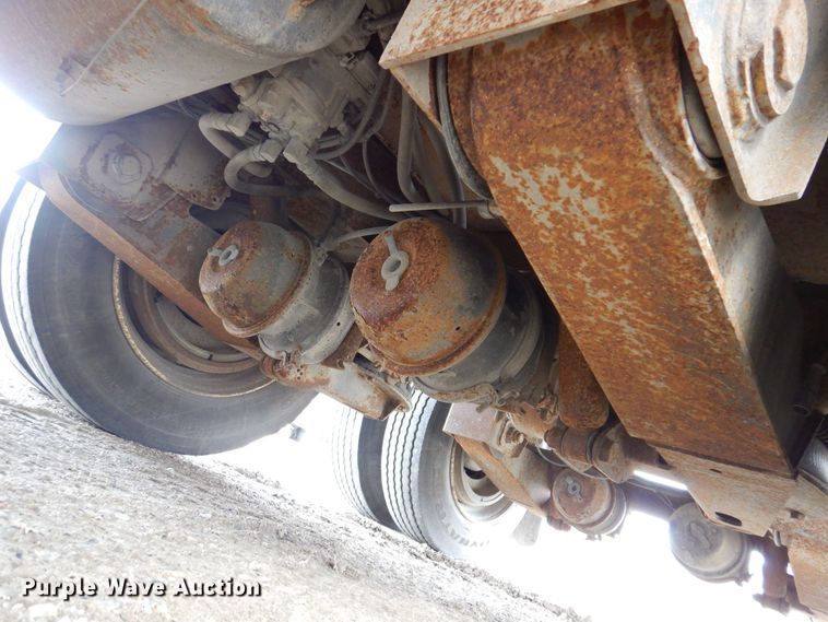 image for item DK5209 1998 Dynaweld 207  lowboy equipment trailer